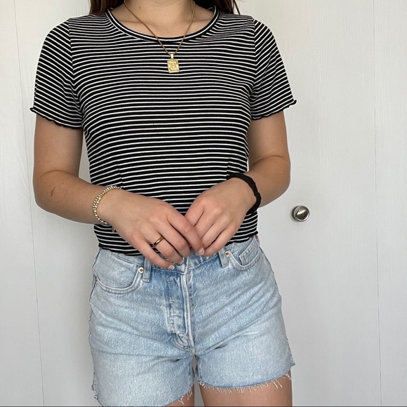 Striped Cropped T-shirt - Picture 1 of 4